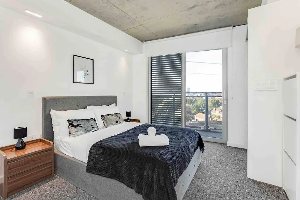 Luxury Apt 3Min Walk To London Excel,City Hall, O2 Apartment